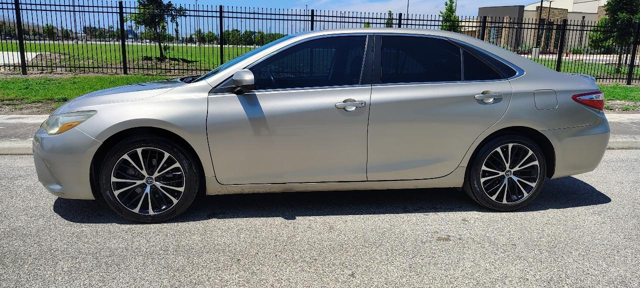 Toyota Camry SE 2015