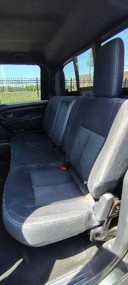 Nissan Titan Platinum Reserve Crew Cab 2WD 2018