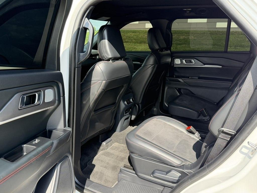 2025 Ford Explorer ST - Photo 10