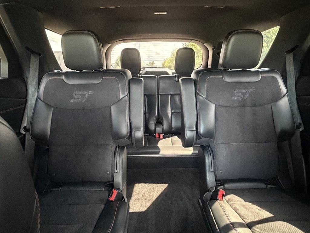 2025 Ford Explorer ST - Photo 13