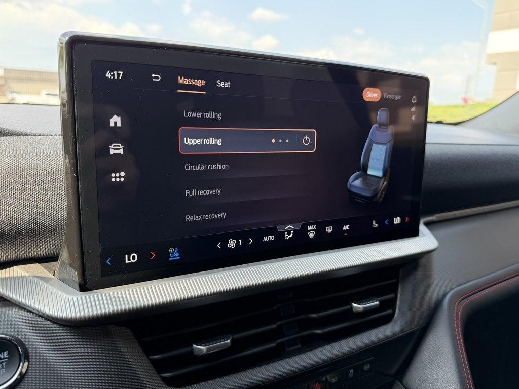 2025 Ford Explorer ST - Photo 19