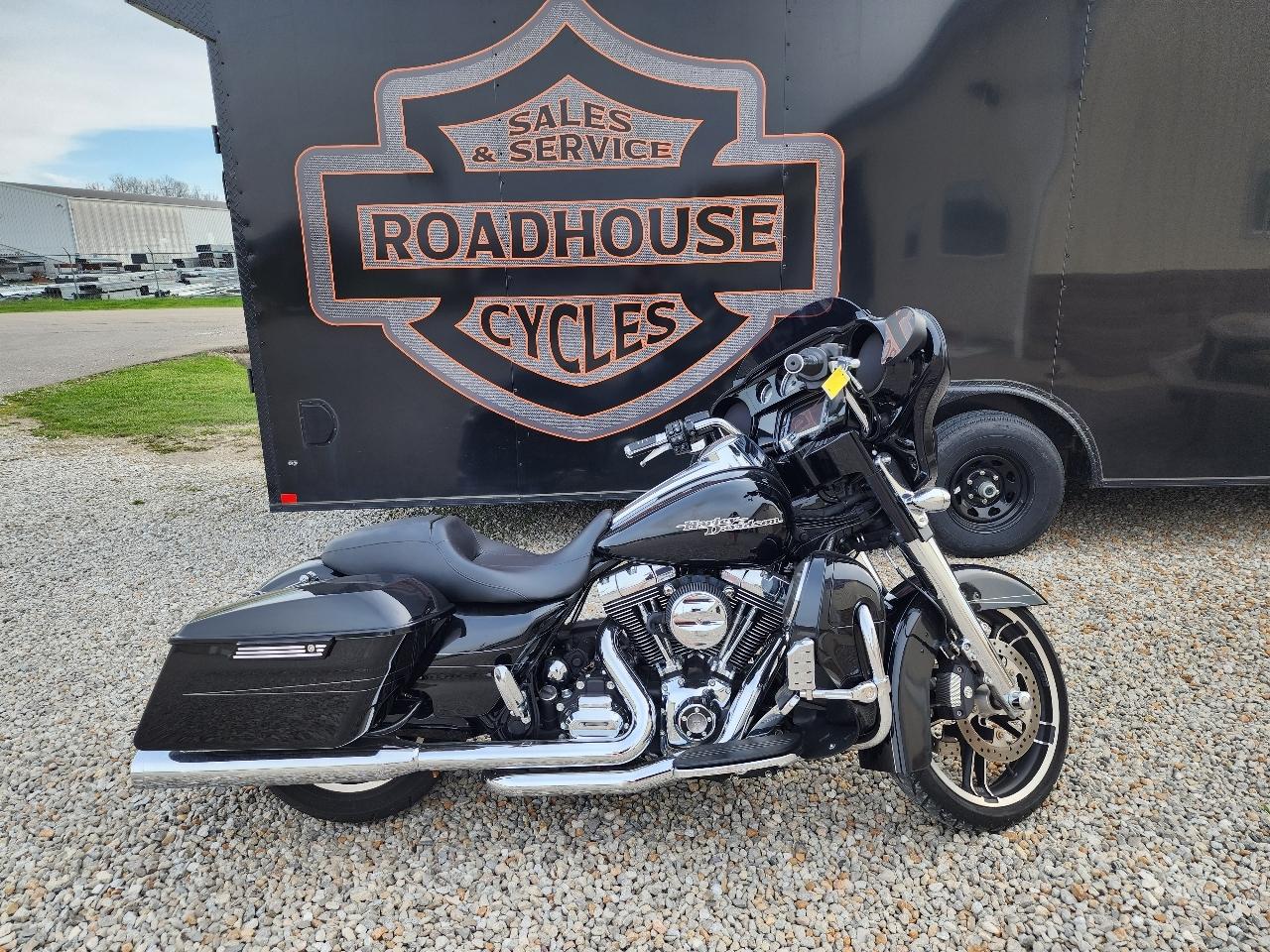 2016 Harley-Davidson FLHXS 