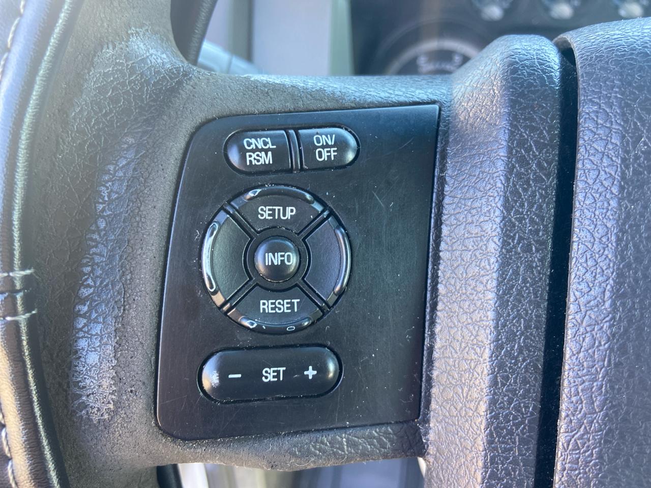 Ford F-550 Crew Cab DRW 2WD 2012