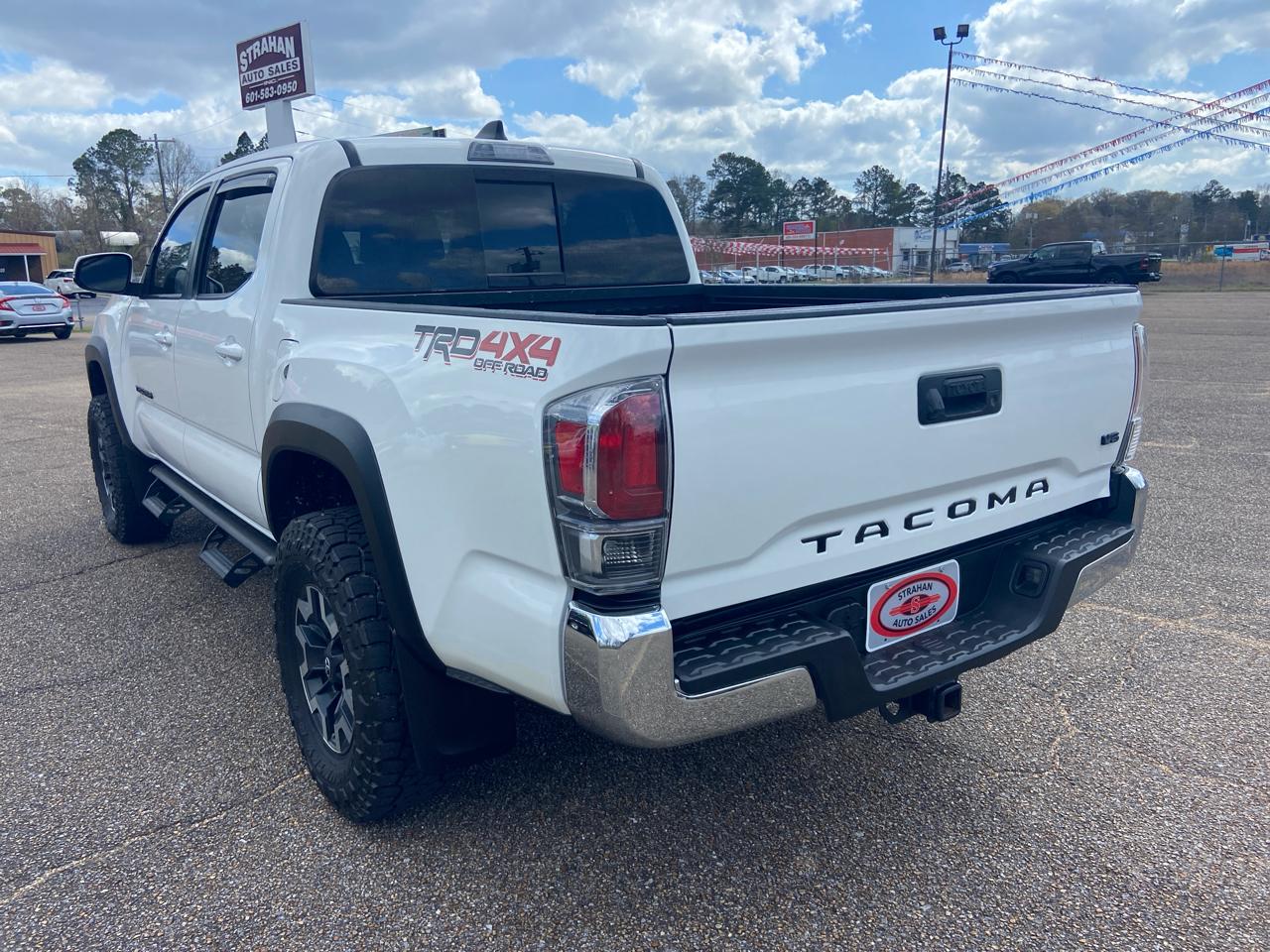 Toyota Tacoma SR5 Double Cab 4WD V6 2023