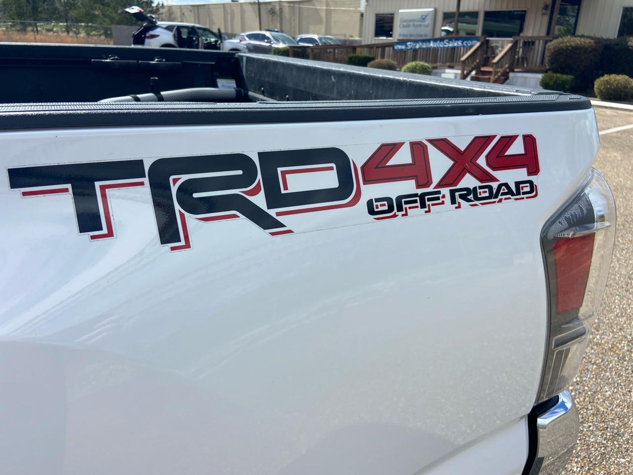 Toyota Tacoma SR5 Double Cab 4WD V6 2023