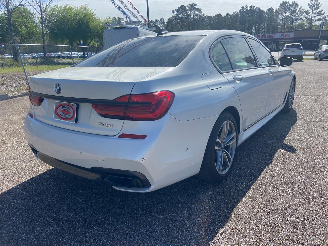 BMW 7-Series 740i 2018