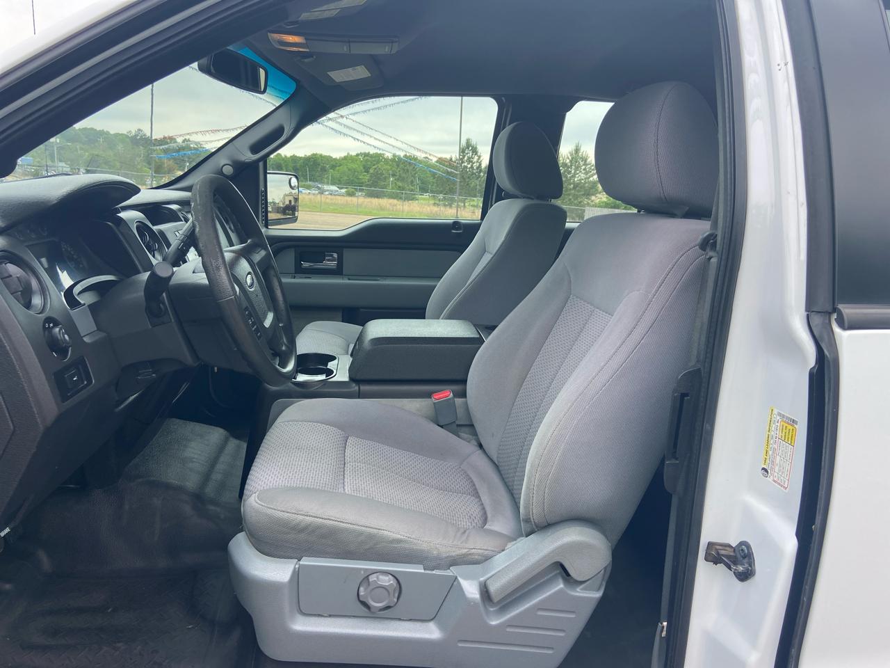 Ford F-150 XL SuperCab 8-ft. Bed 4WD 2014