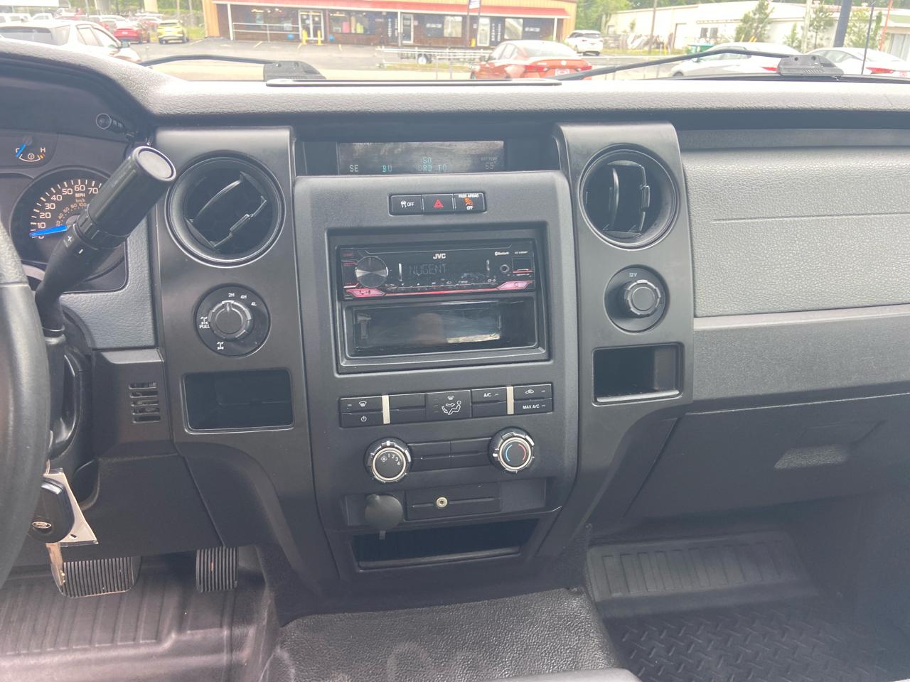 Ford F-150 XL SuperCab 8-ft. Bed 4WD 2014