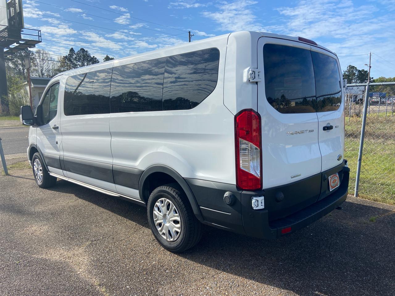 Ford Transit 350 Wagon Low Roof XL w/Sliding Pass. 148-in. WB 2024