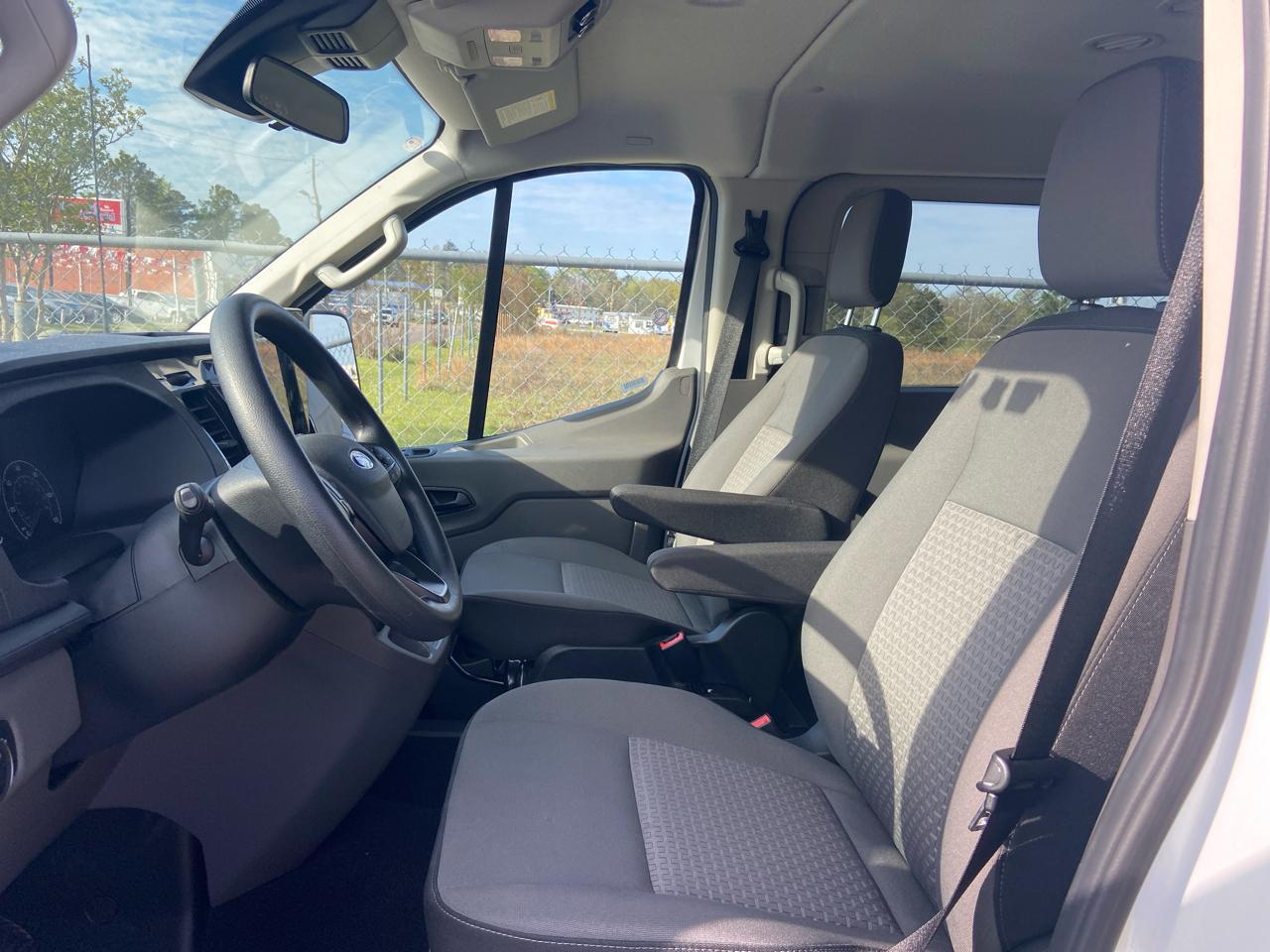 Ford Transit 350 Wagon Low Roof XL w/Sliding Pass. 148-in. WB 2024