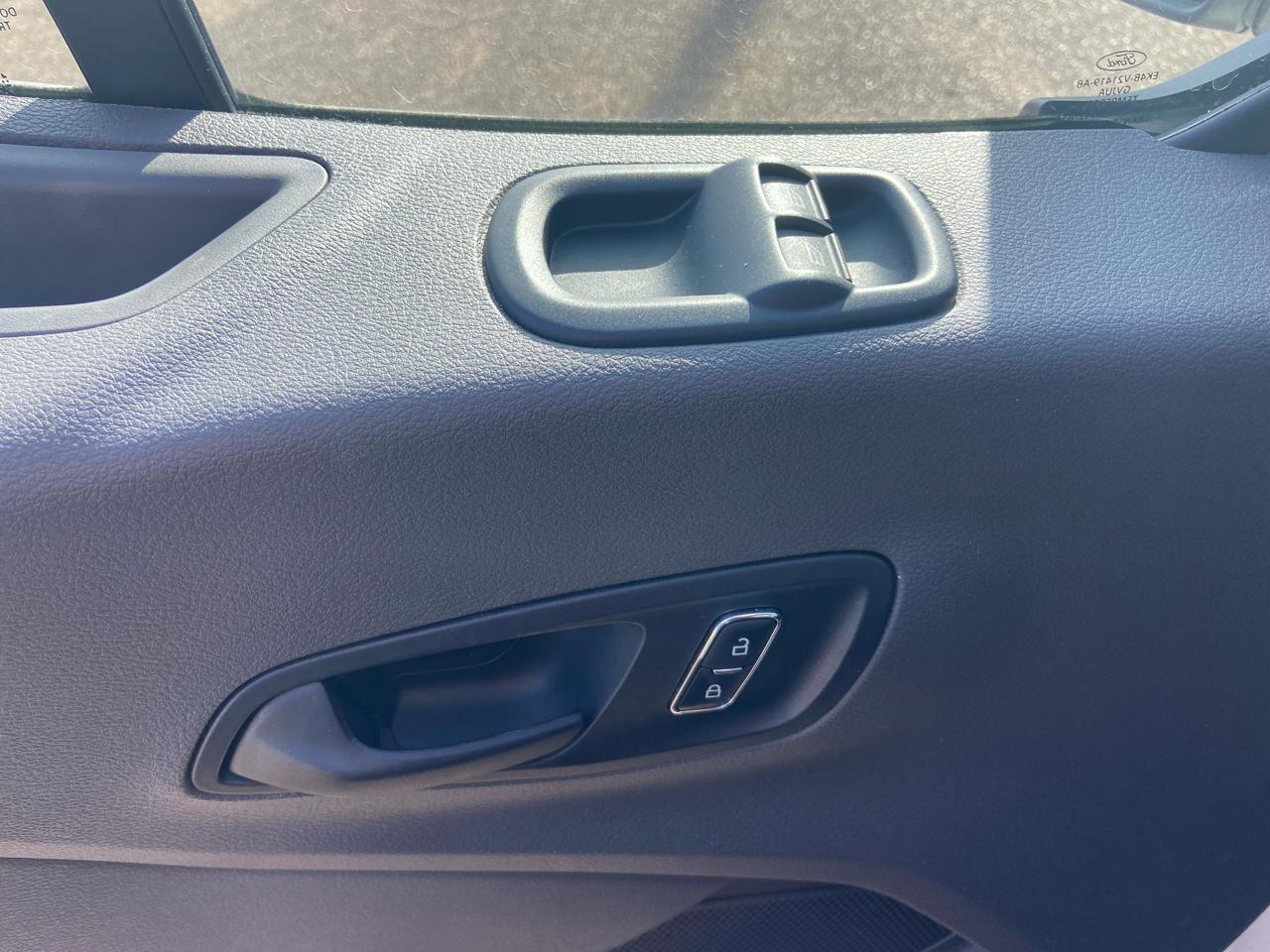 Ford Transit 350 Wagon Low Roof XL w/Sliding Pass. 148-in. WB 2024