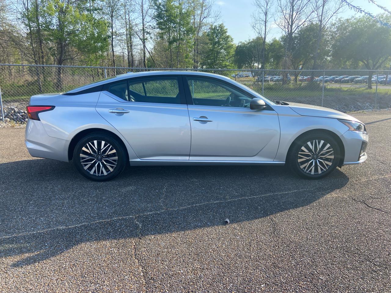 Nissan Altima 2.5 SV 2024