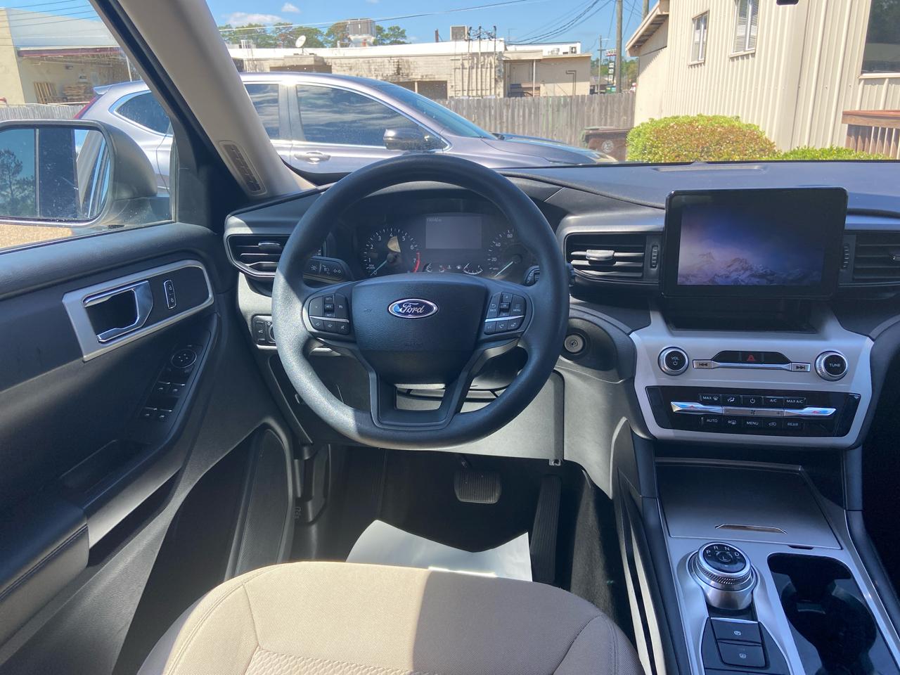 Ford Explorer XLT 2023