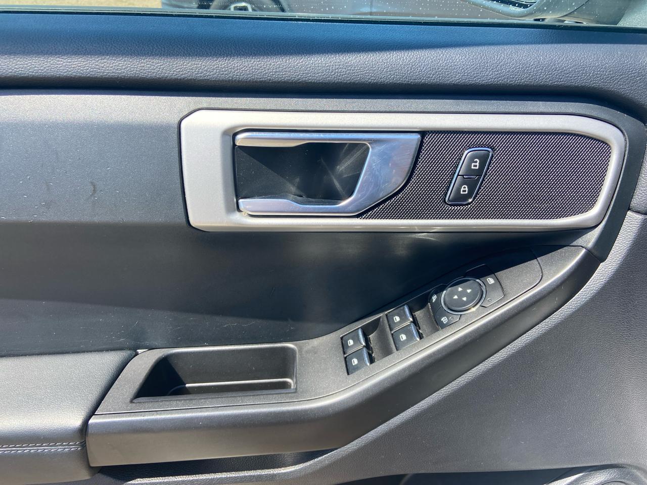 Ford Explorer XLT 2023