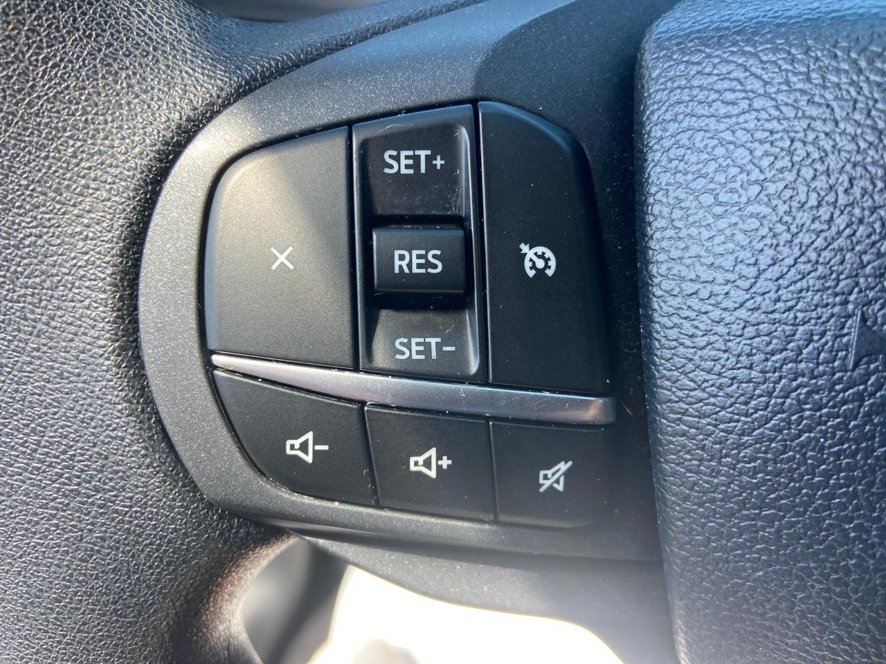 Ford Explorer XLT 2023