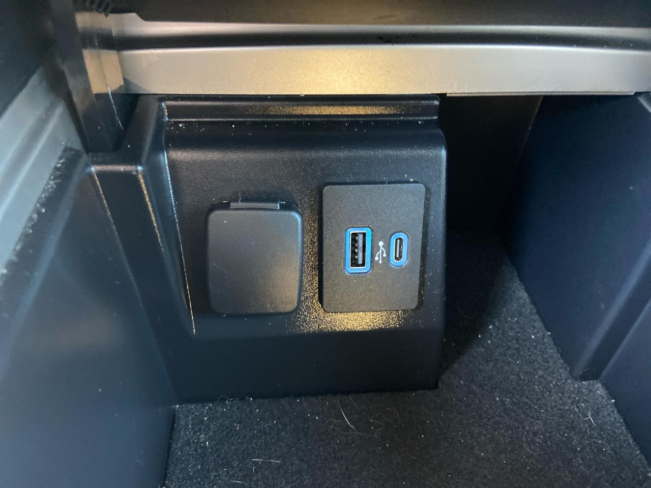 Ford Explorer XLT 2023