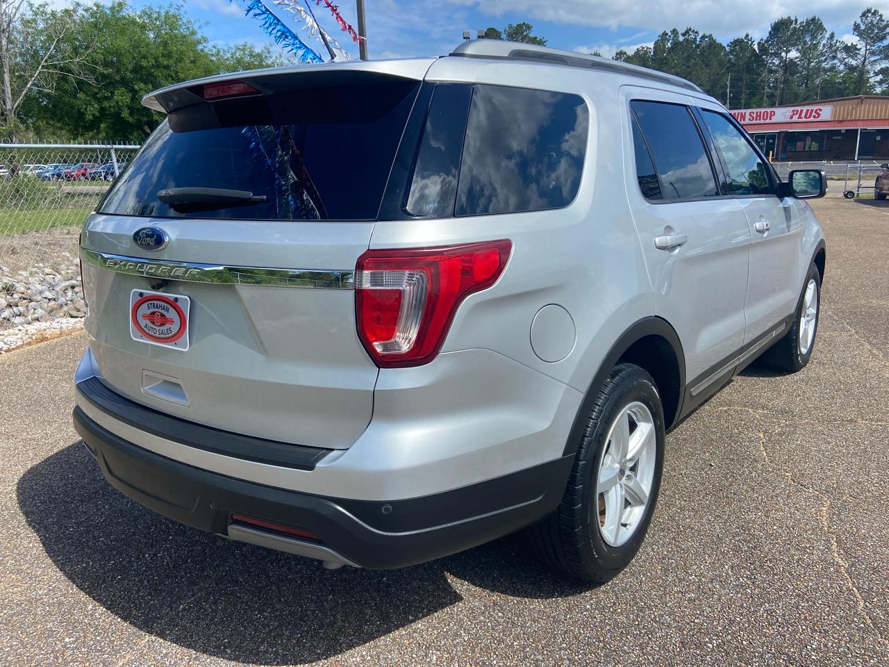 Ford Explorer XLT FWD 2019