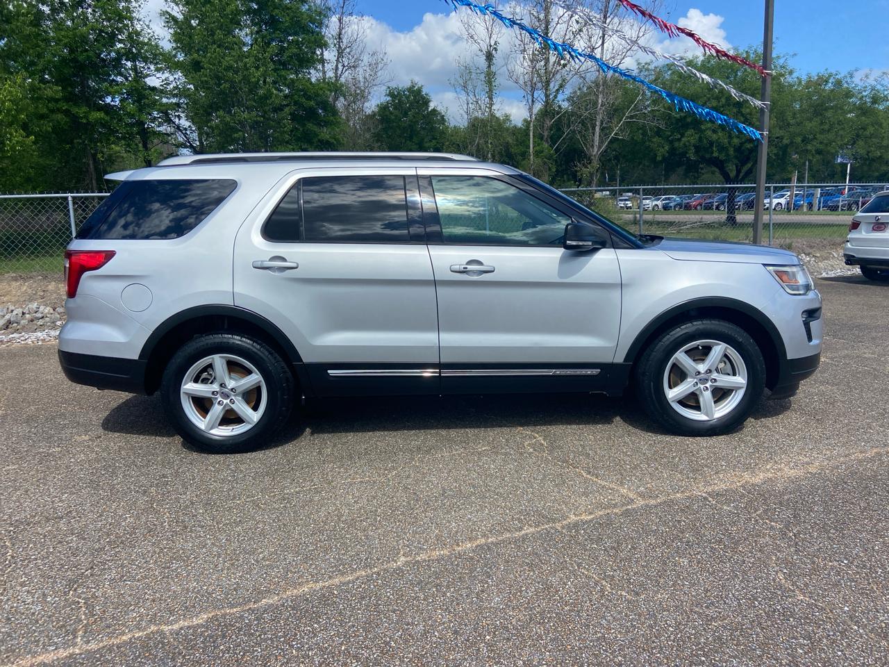 Ford Explorer XLT FWD 2019