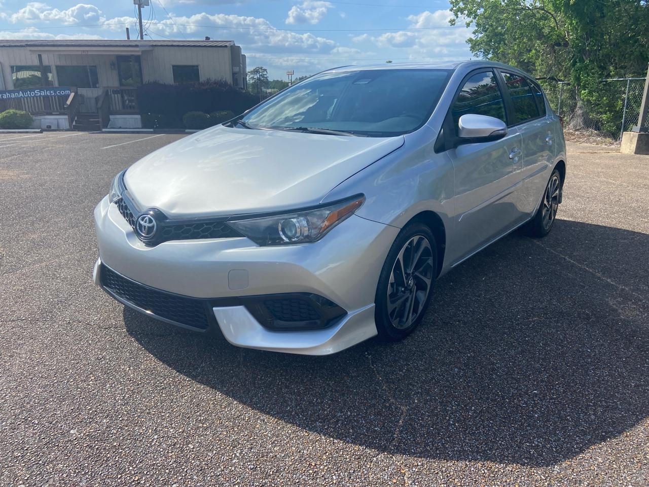 Toyota Corolla iM 4D Hatchback 2018