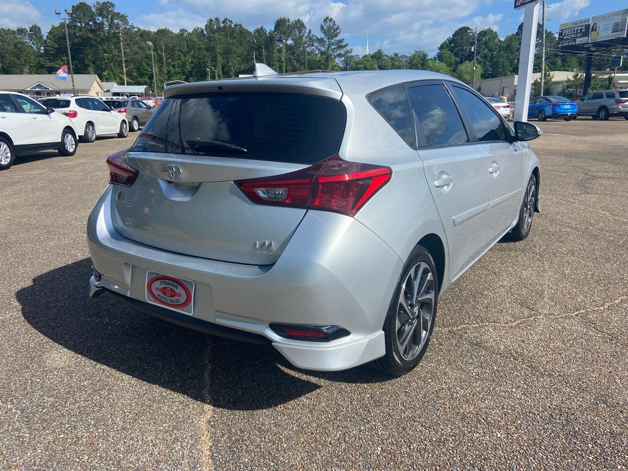 Toyota Corolla iM 4D Hatchback 2018