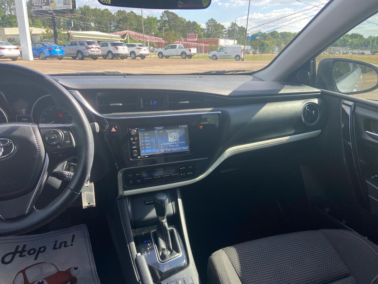 Toyota Corolla iM 4D Hatchback 2018