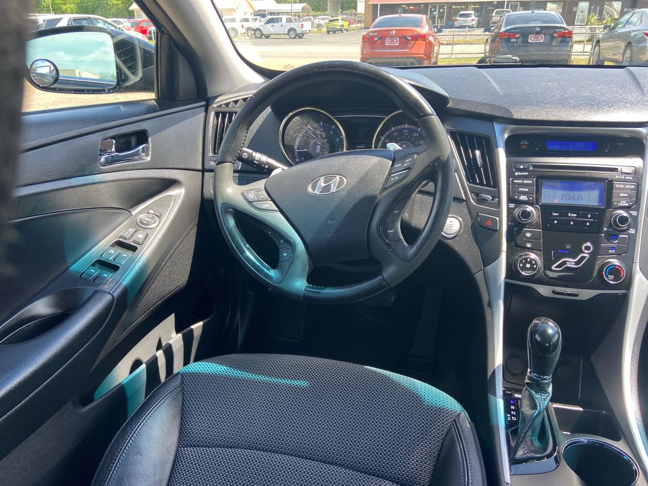 Hyundai Sonata SE Auto 2012