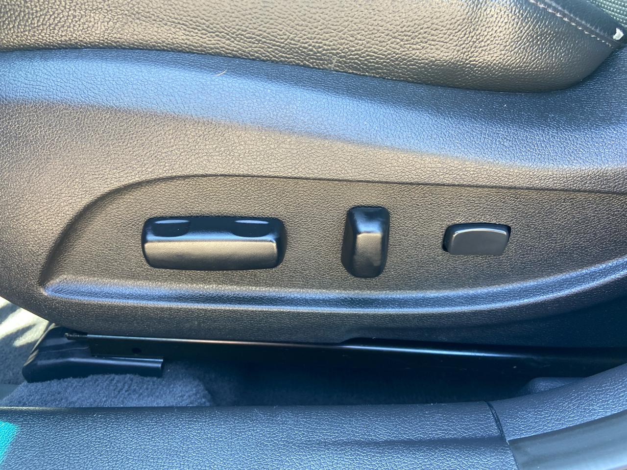 Hyundai Sonata SE Auto 2012