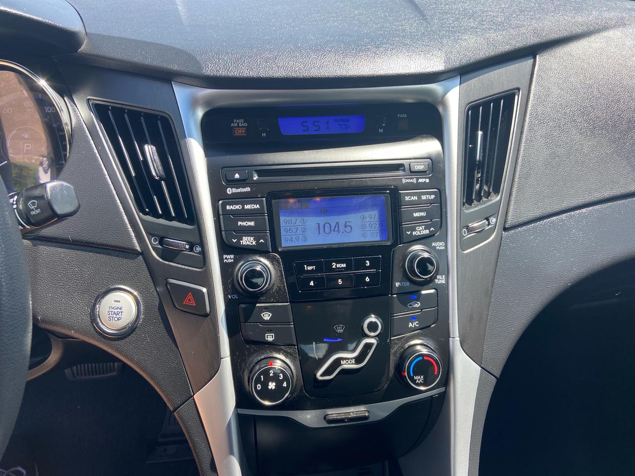 Hyundai Sonata SE Auto 2012