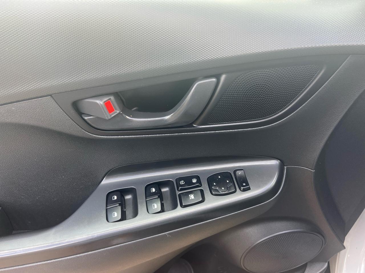 Hyundai Kona SE 2022