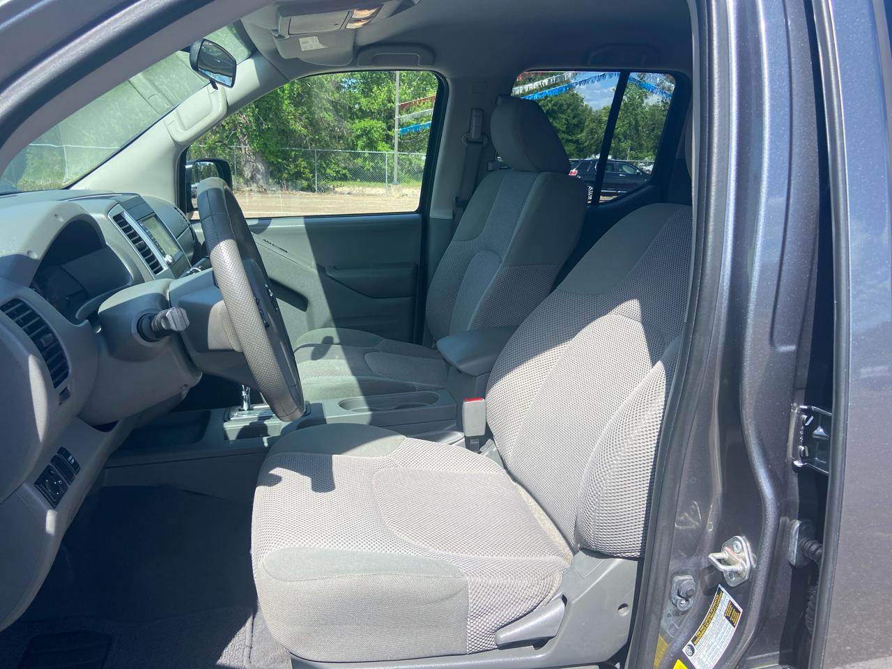 Nissan Frontier SV Crew Cab 2WD 2019