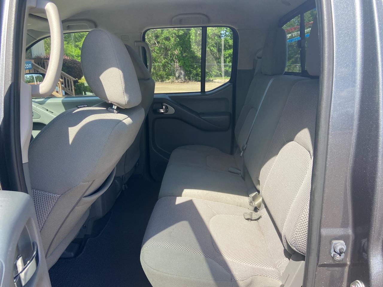 Nissan Frontier SV Crew Cab 2WD 2019