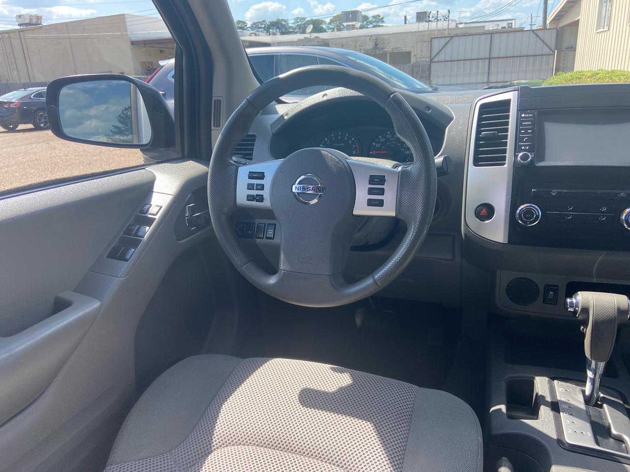 Nissan Frontier SV Crew Cab 2WD 2019