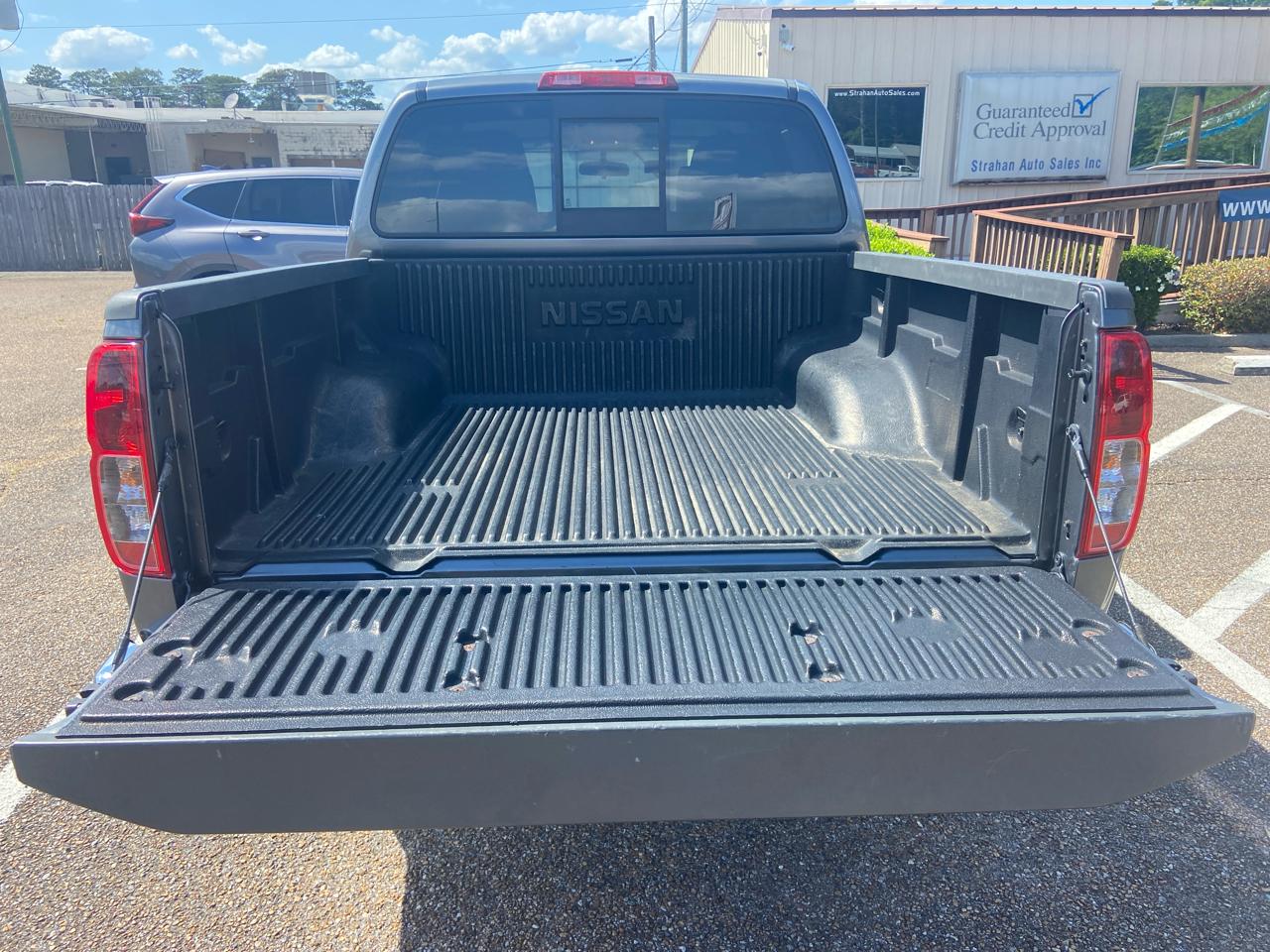 Nissan Frontier SV Crew Cab 2WD 2019