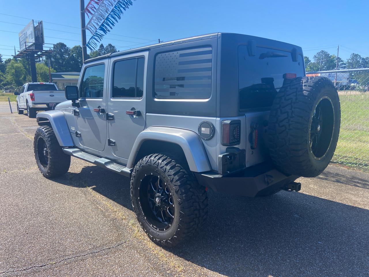 Jeep Wrangler Unlimited Sahara 4WD 2014