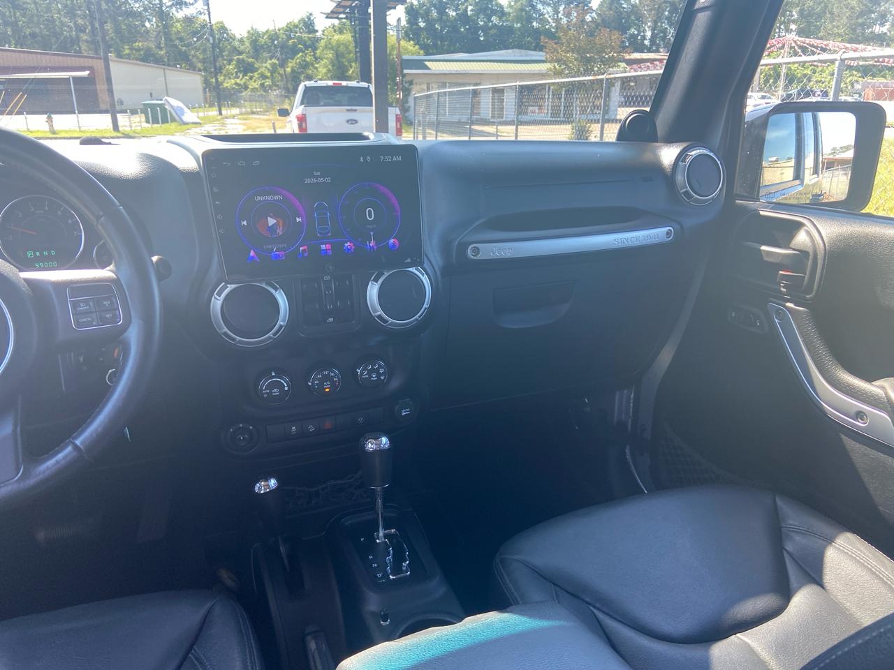 Jeep Wrangler Unlimited Sahara 4WD 2014