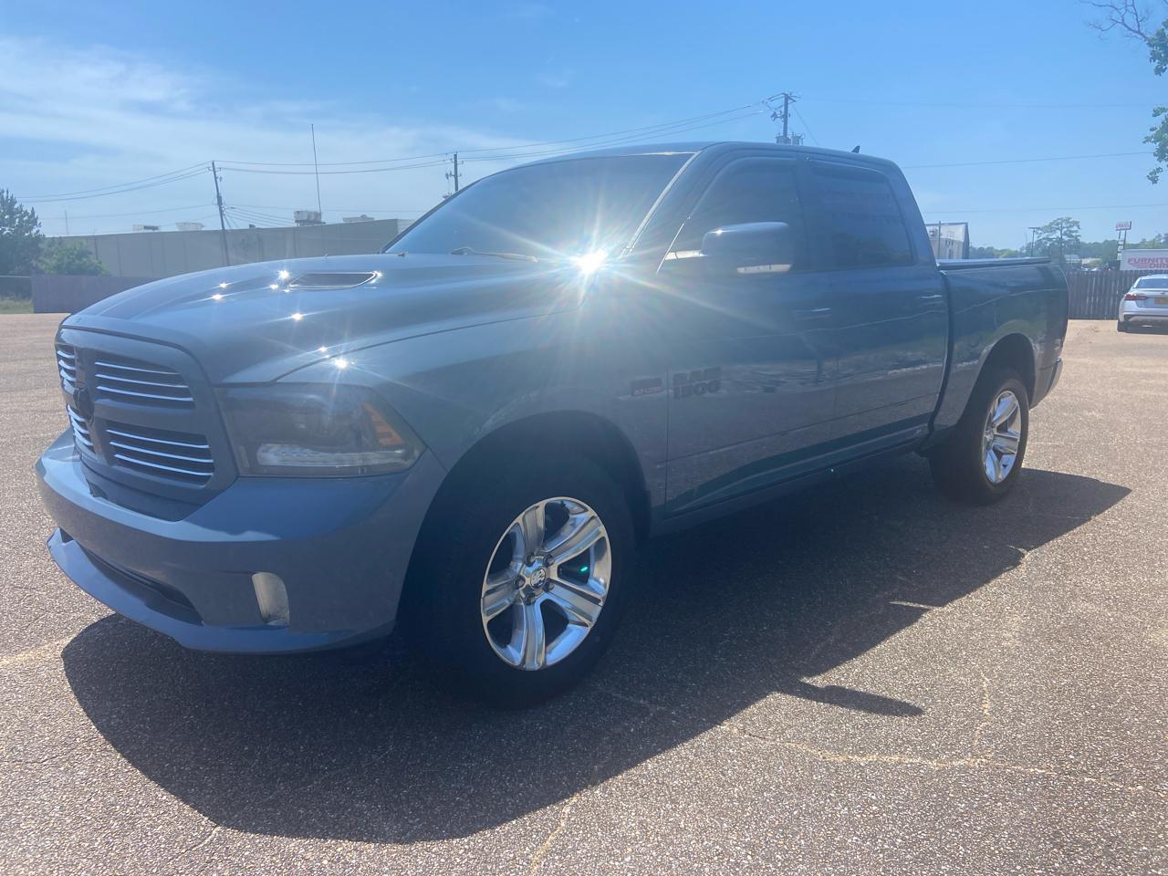 RAM 1500 Sport Crew Cab SWB 4WD 2015