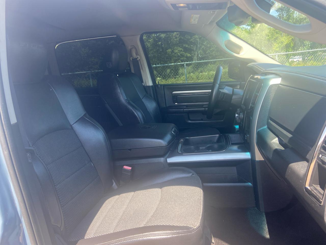 RAM 1500 Sport Crew Cab SWB 4WD 2015
