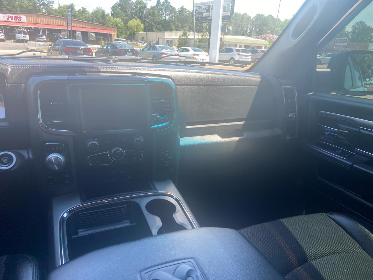 RAM 1500 Sport Crew Cab SWB 4WD 2015