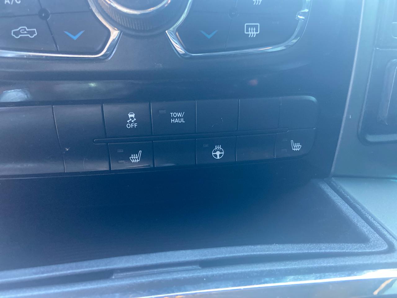 RAM 1500 Sport Crew Cab SWB 4WD 2015