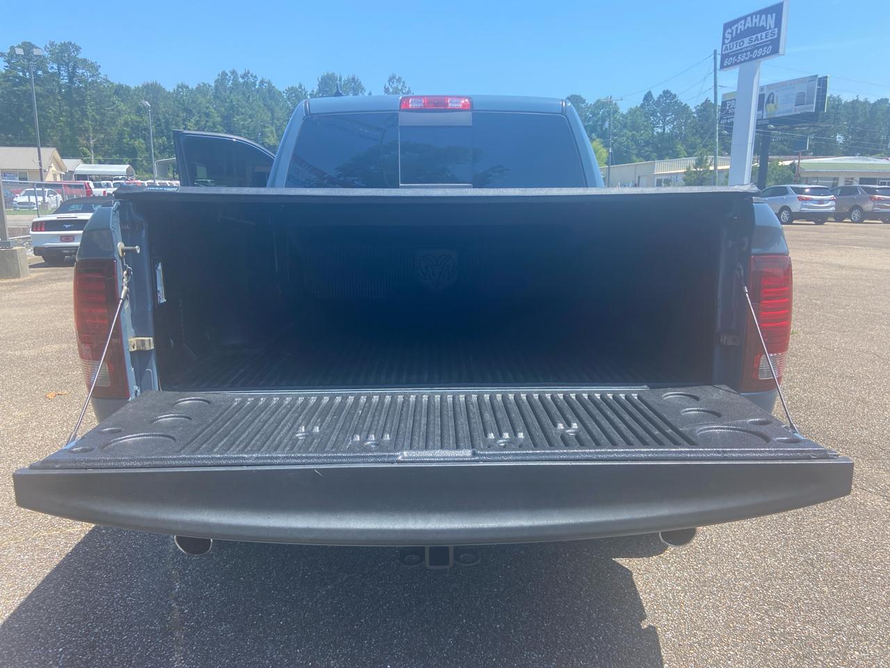 RAM 1500 Sport Crew Cab SWB 4WD 2015