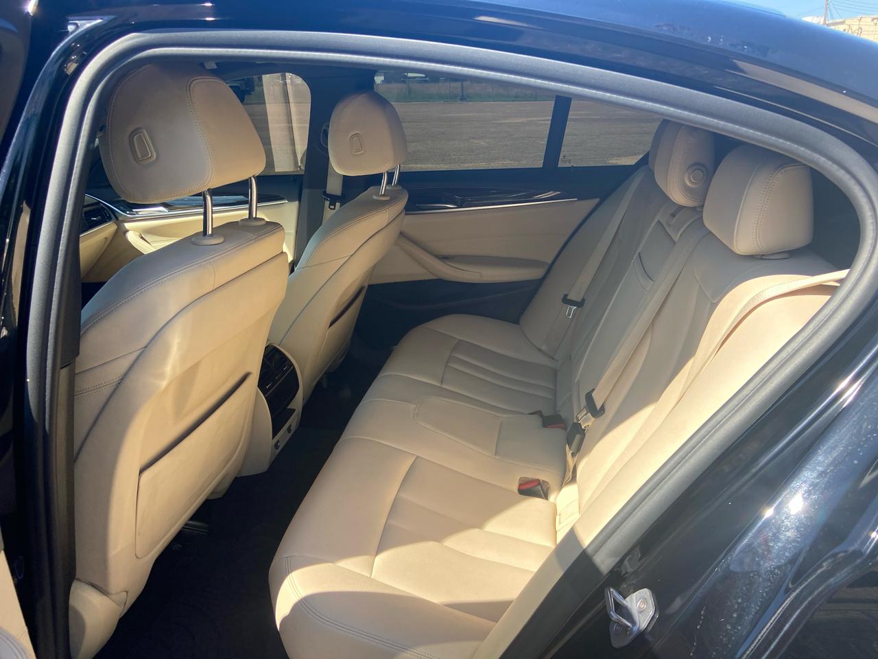 BMW 5-Series 530i 2019