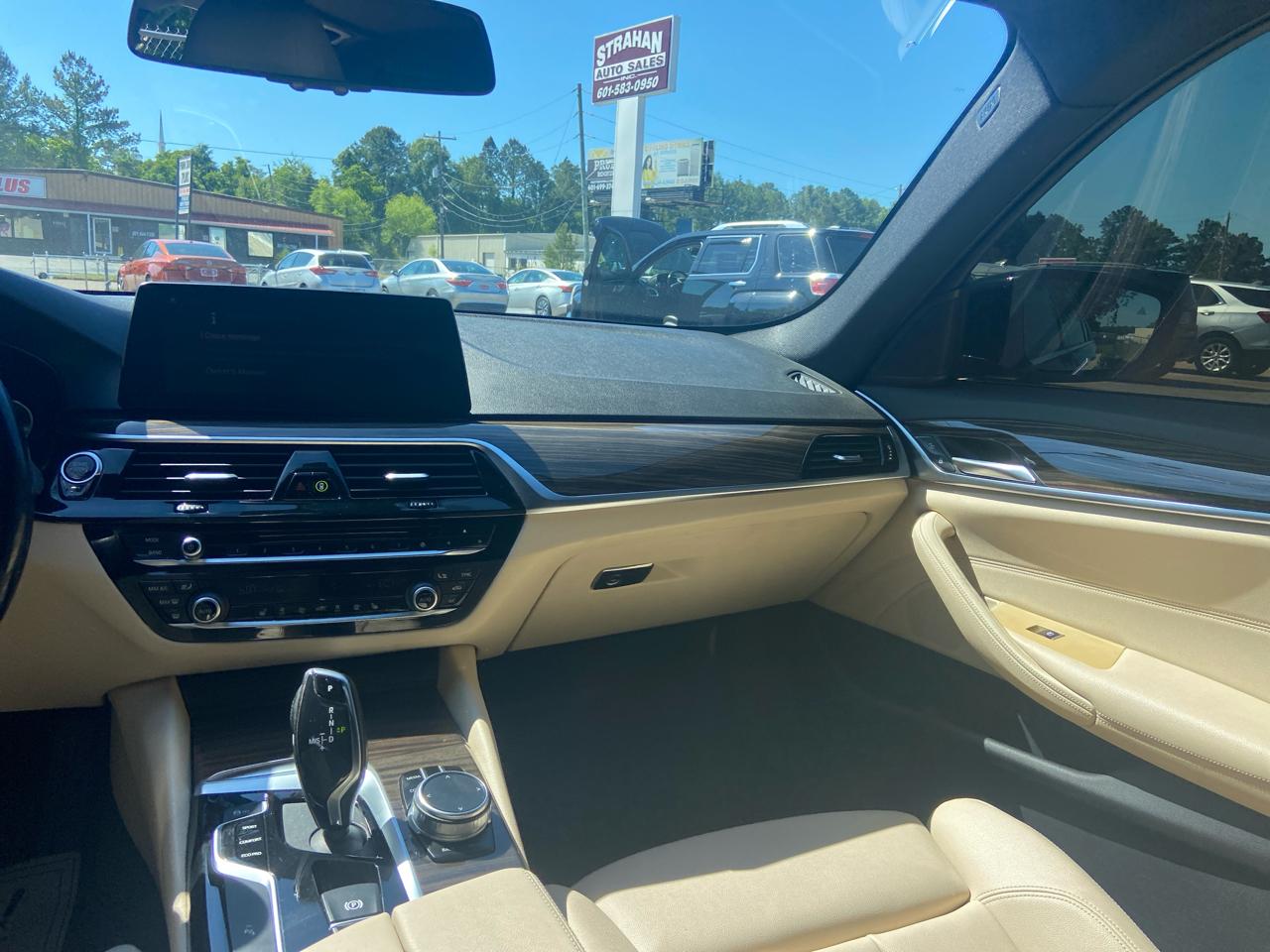 BMW 5-Series 530i 2019