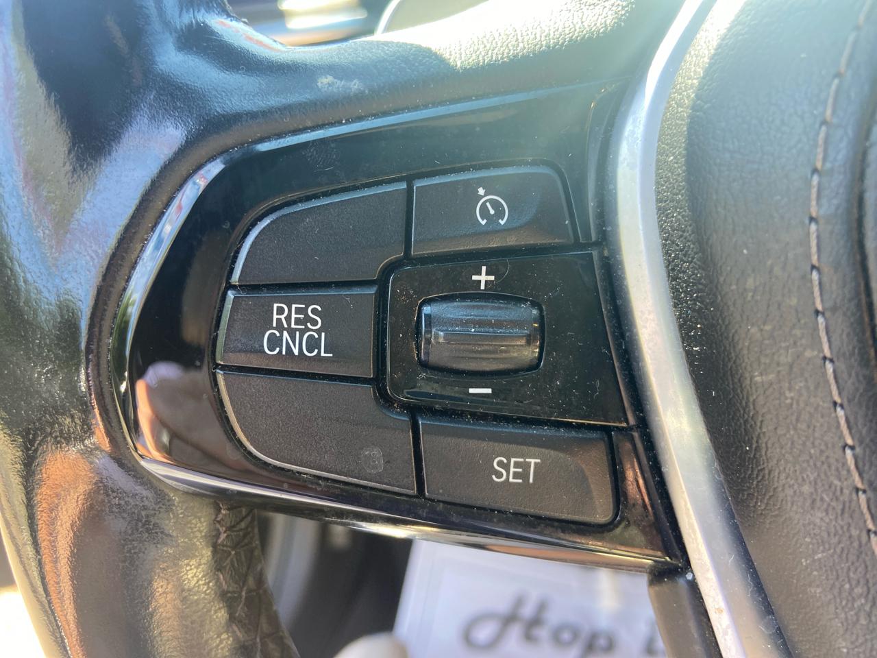 BMW 5-Series 530i 2019