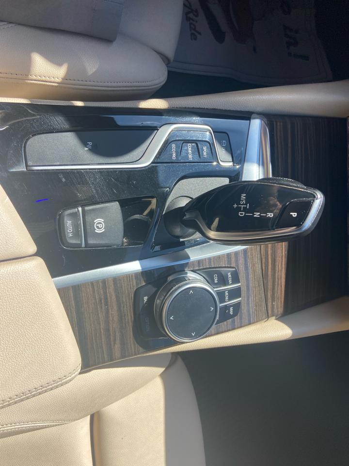 BMW 5-Series 530i 2019