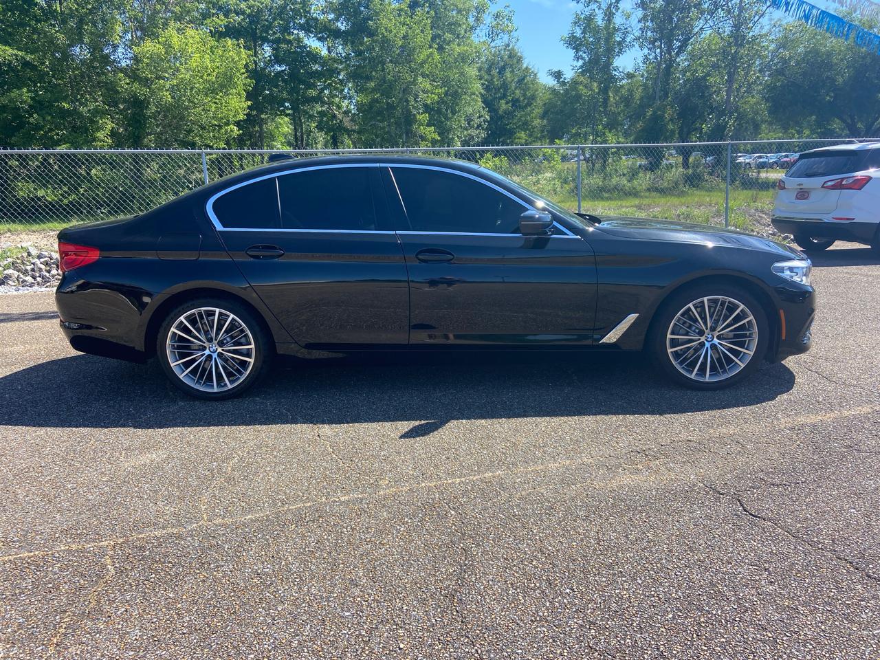 BMW 5-Series 530i 2019
