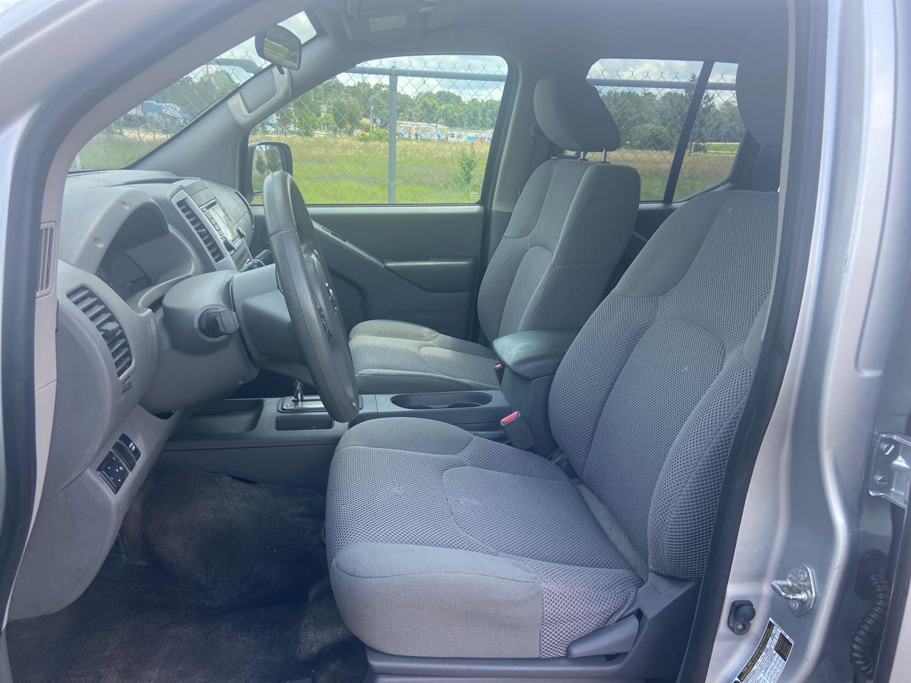 Nissan Frontier S Crew Cab 5AT 2WD 2018