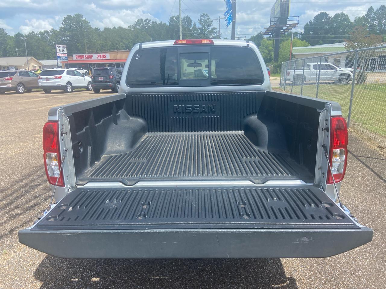 Nissan Frontier S Crew Cab 5AT 2WD 2018
