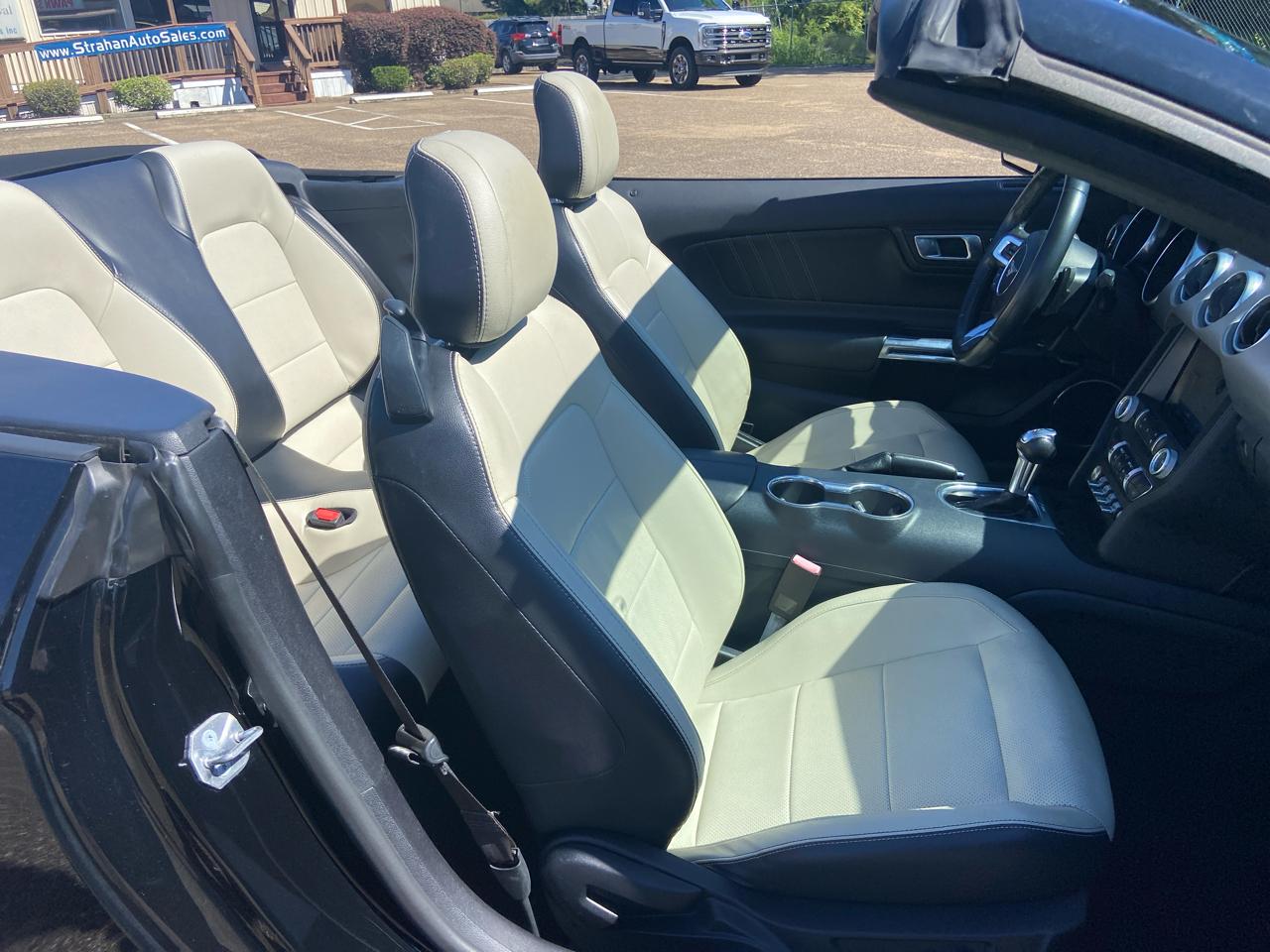 Ford Mustang EcoBoost Premium Convertible 2021
