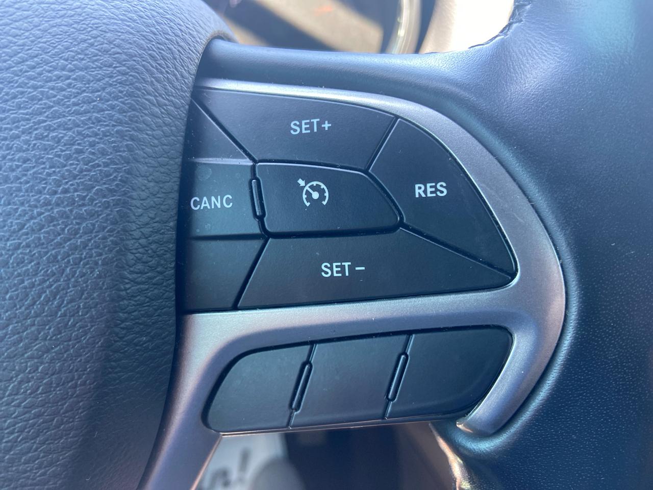 Jeep Grand Cherokee Laredo 2WD 2019