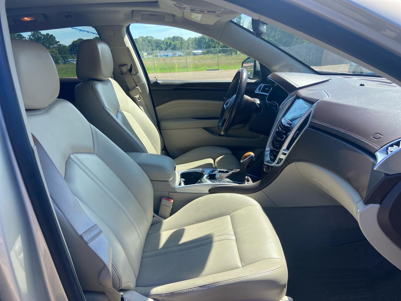 Cadillac SRX Luxury Collection FWD 2016